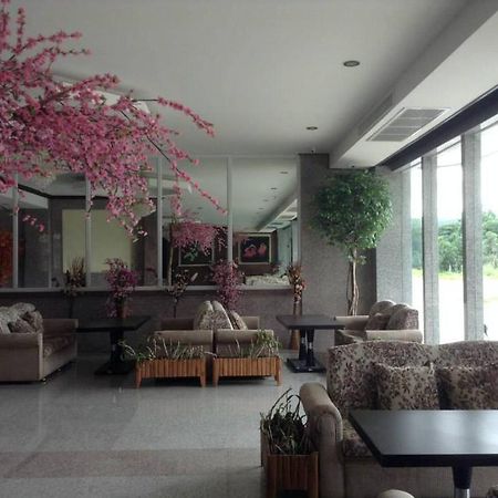Hotel Kan Kanchanaburi City Exteriör bild