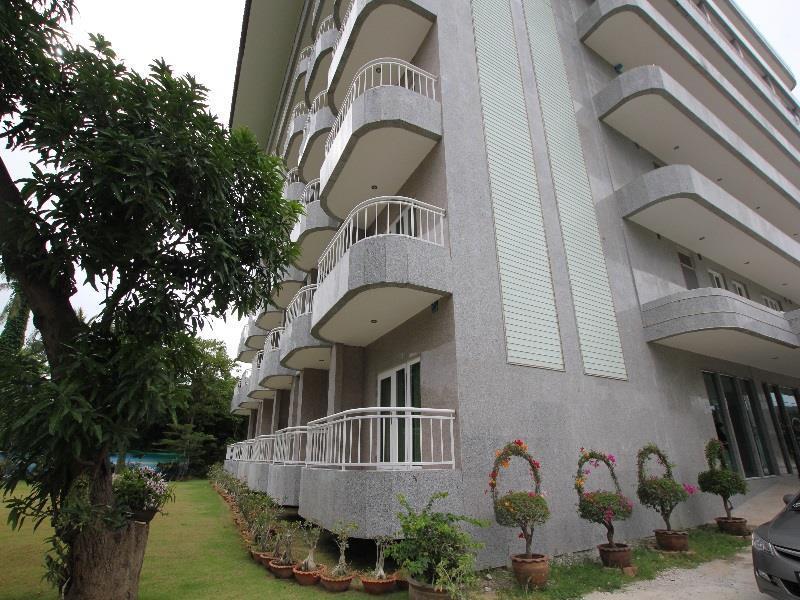 Hotel Kan Kanchanaburi City Exteriör bild