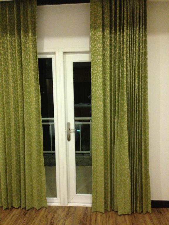 Hotel Kan Kanchanaburi City Rum bild