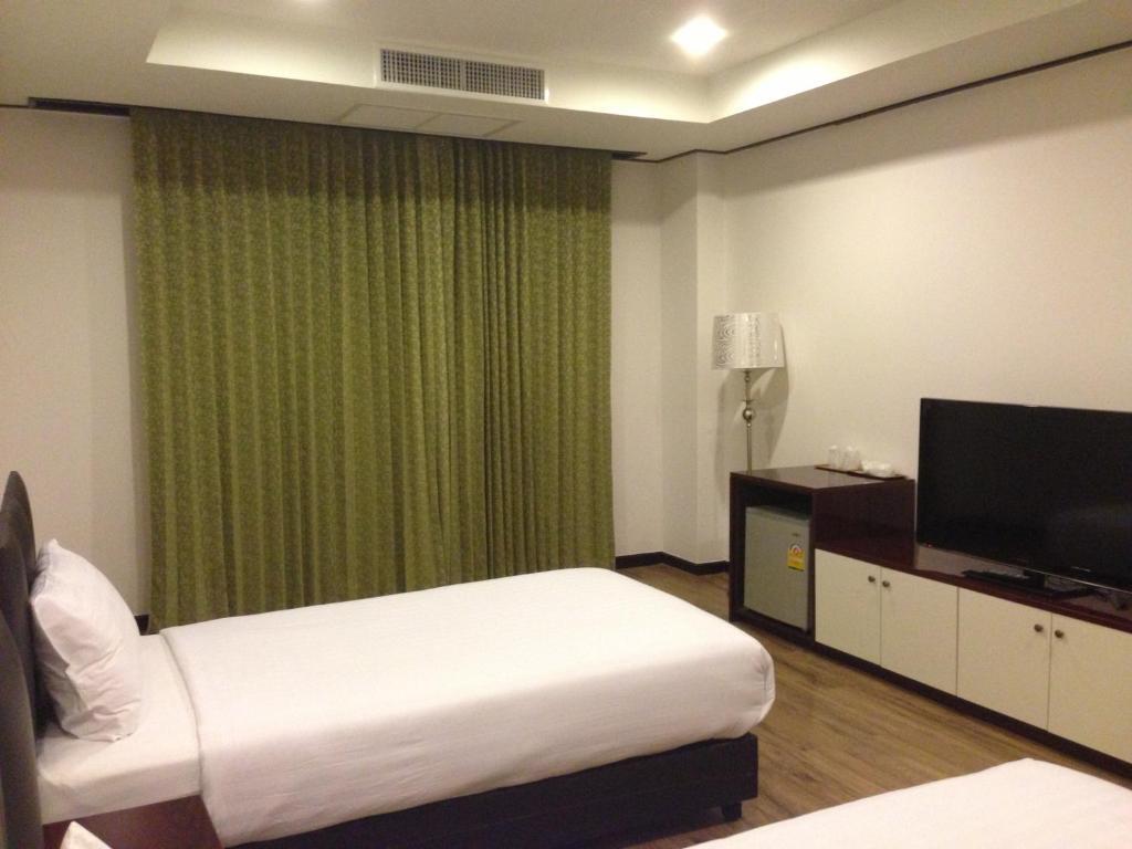 Hotel Kan Kanchanaburi City Exteriör bild